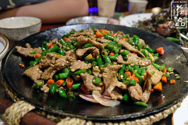 重庆人的江湖,没有武侠世界的刀光剑影,只有吃货眼中的爱恨情仇