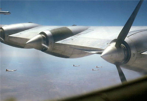 图95核动力飞机图片