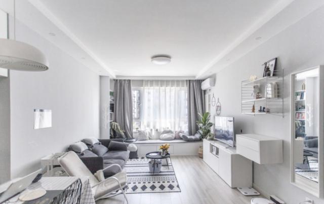 家里的飘窗可别荒废，学聪明人做个小改造，太温馨实用了！巧妙