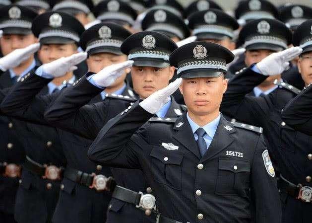 在执行任务的时候军人和警察相遇了谁指挥谁