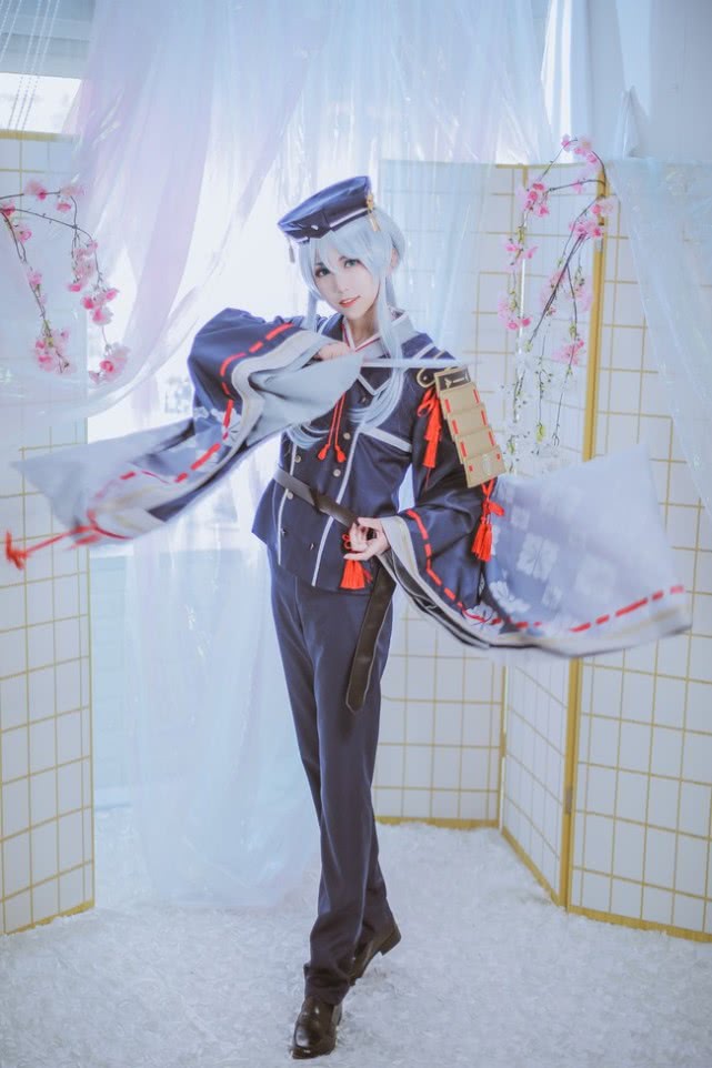 cos:我是,白山吉光.吉光锻造的,剑