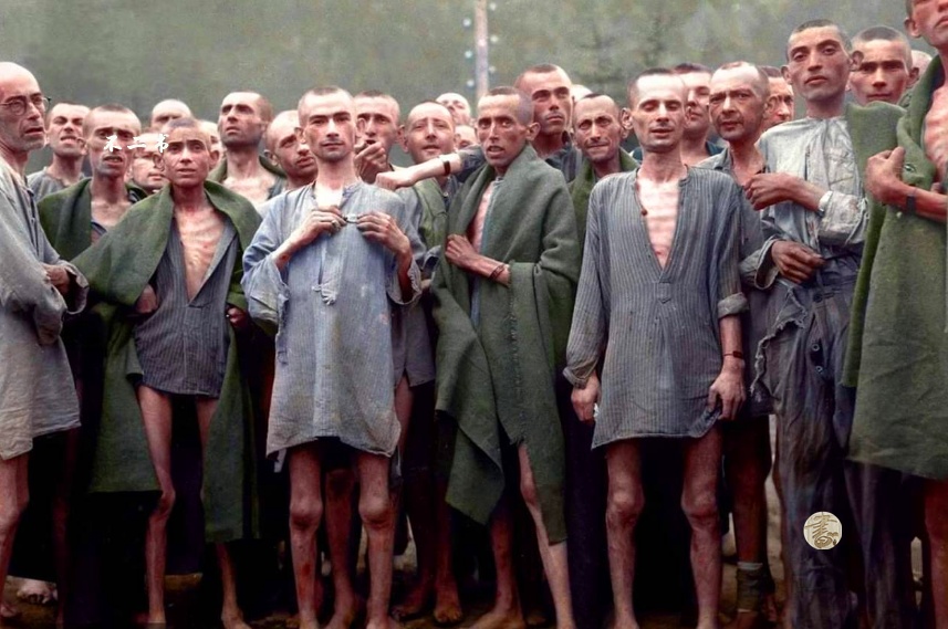 二战上色老照片:被俘的德国仆从国军队,纳粹集中营的可怜幸存者