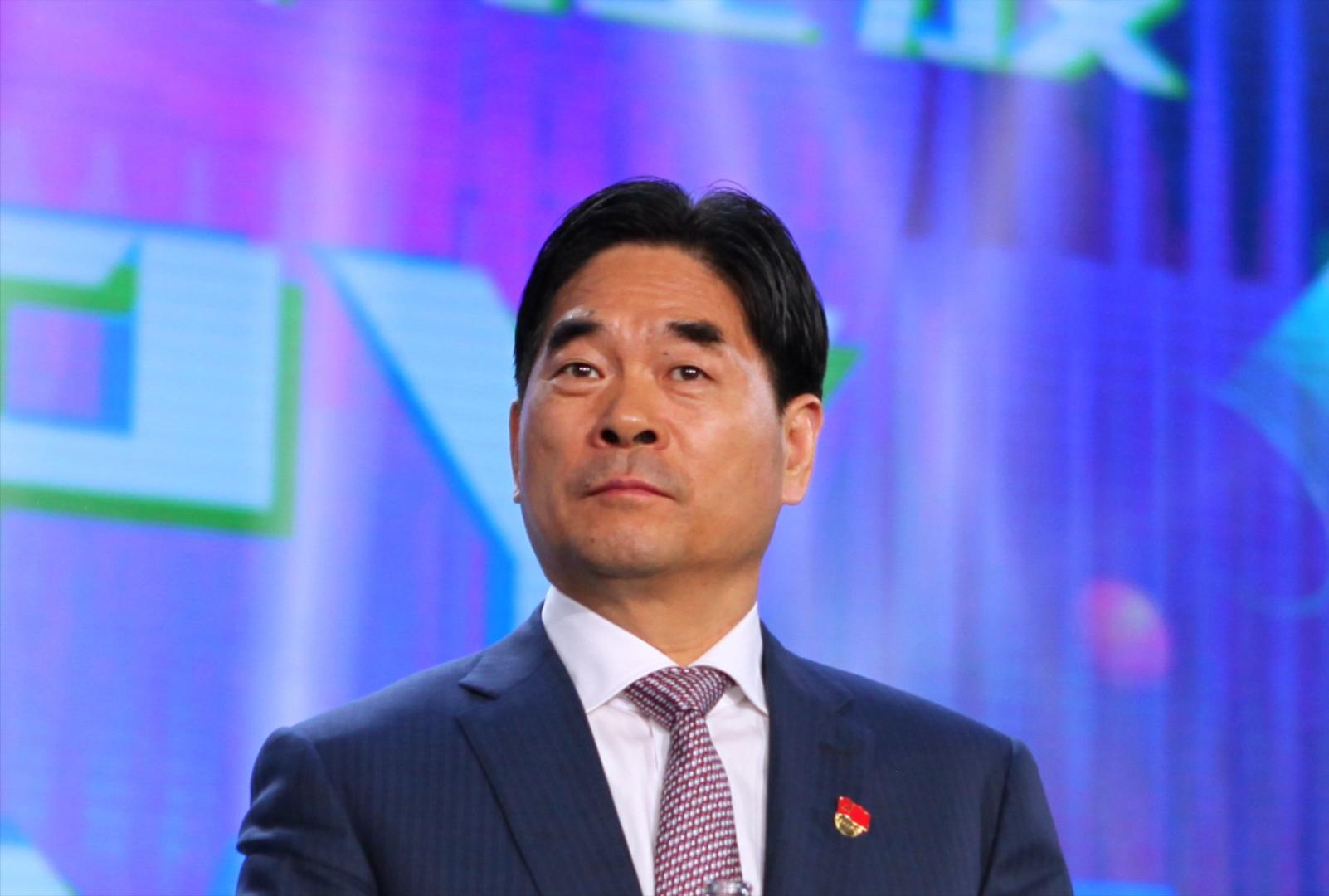 并表示:王振华系因涉嫌猥亵儿童罪被普陀警方刑事拘留后,新城控股未能