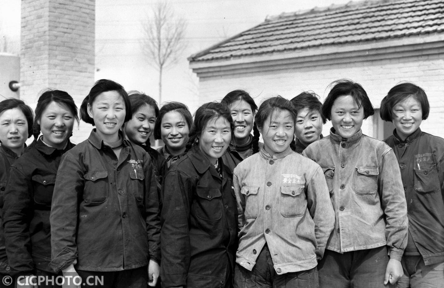 60年代我们偷拍的大庆油田人看了想哭