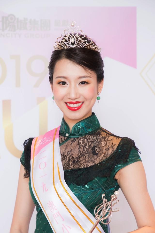 澳门小姐时隔十年举办三甲佳丽素质平平,三料冠军梁洛郗略显老气