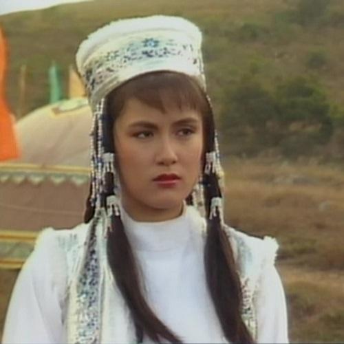 83版《射雕》的华筝公主,在事业正红息影,现在年近六旬风采依旧