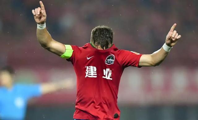 即将迎来里程碑,伊沃已为河南建业出战99场