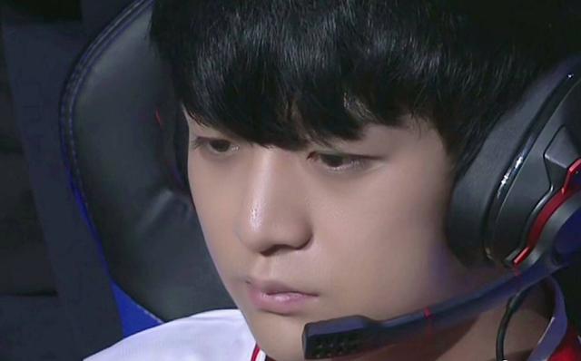 王者荣耀:"做人留一线,日后好相见",ag莲30连胜过后被封号