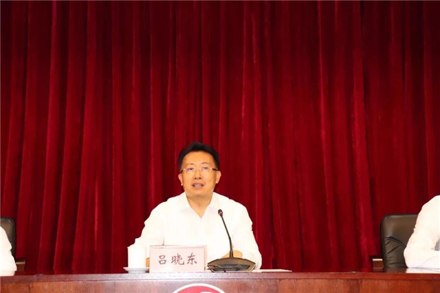 经区重奖外贸进出口突出贡献企业及招商项目引荐人