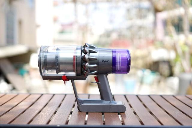 戴森v11absolute无线吸尘器吸尘器中的全能冠军