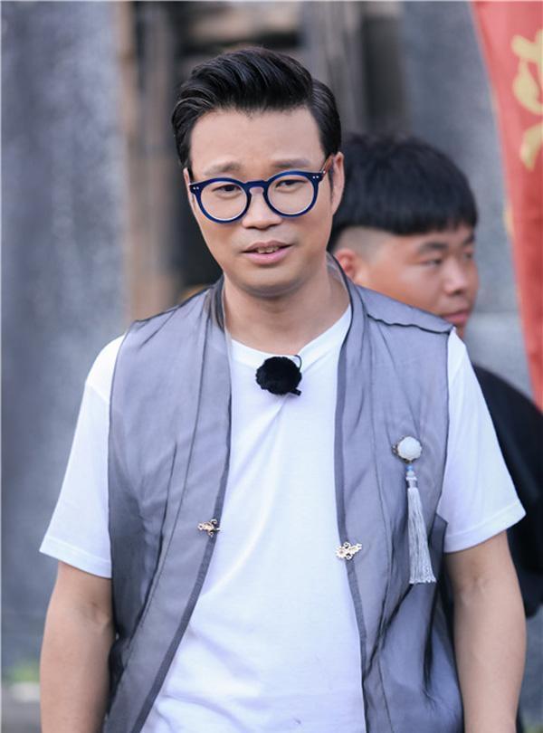 王迅亲姐曝光太漂亮了王迅吃醋好零件都让她拿走了