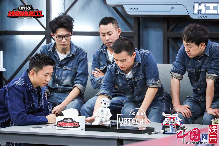 铁甲雄心2团战升级朱正廷化身皮皮廷邀战