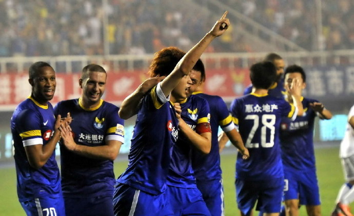 6年前今天大连阿尔滨1比0江苏舜天 赛季3杀对手 出场14人今何在?