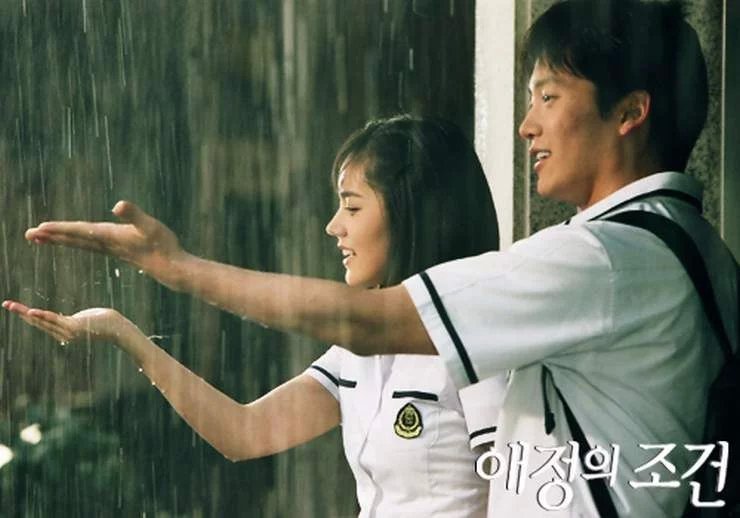 这部池晟一直念念不忘初恋韩佳人,为了她,池晟放弃了当平凡老师的梦想