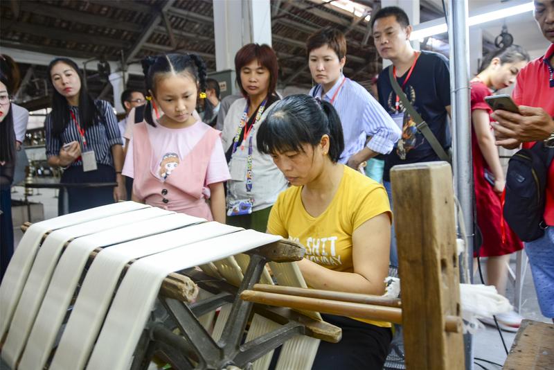 佛山有一个50多年历史的缫丝厂成为最潮旅游地