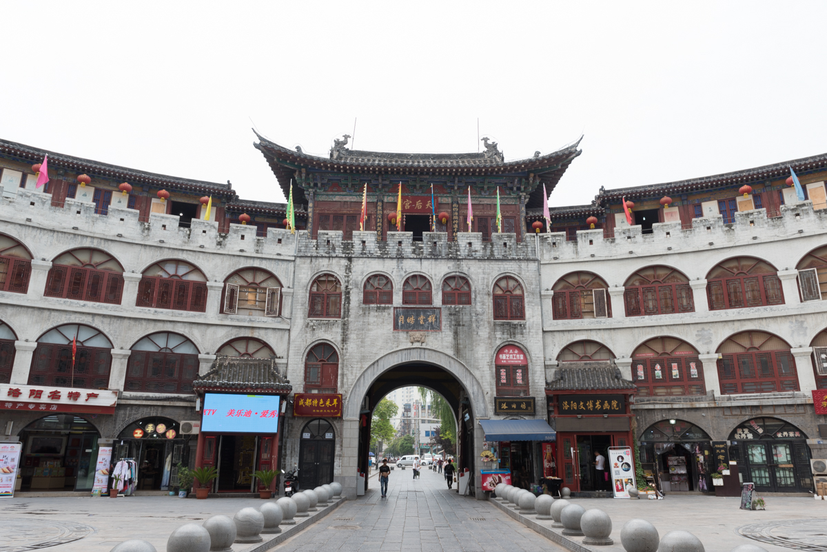 洛阳最壮观的古城门始建于隋朝花三千万重修成了知名旅游景点