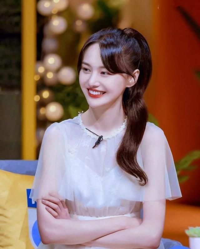 郑爽上节目想起了张翰,男友当场捂耳朵?