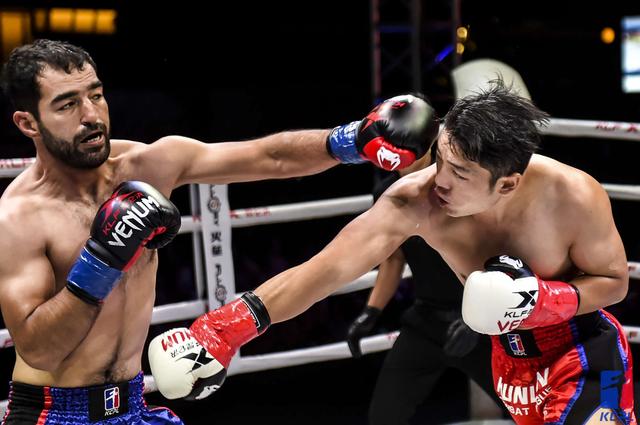 一龙宣战播求:我的徒弟要和播求拳馆对决!泰拳王脸色秒变绿