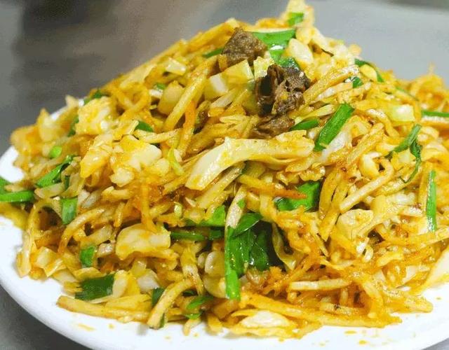 当年那盘豆芽素焖饼,还有那碗免费清汤,你还记得吗?