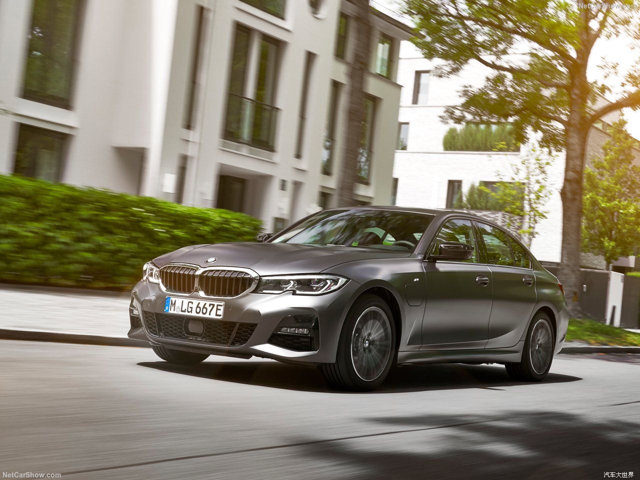 配备10秒增压模式 宝马全新330e三厢插混版官图发布
