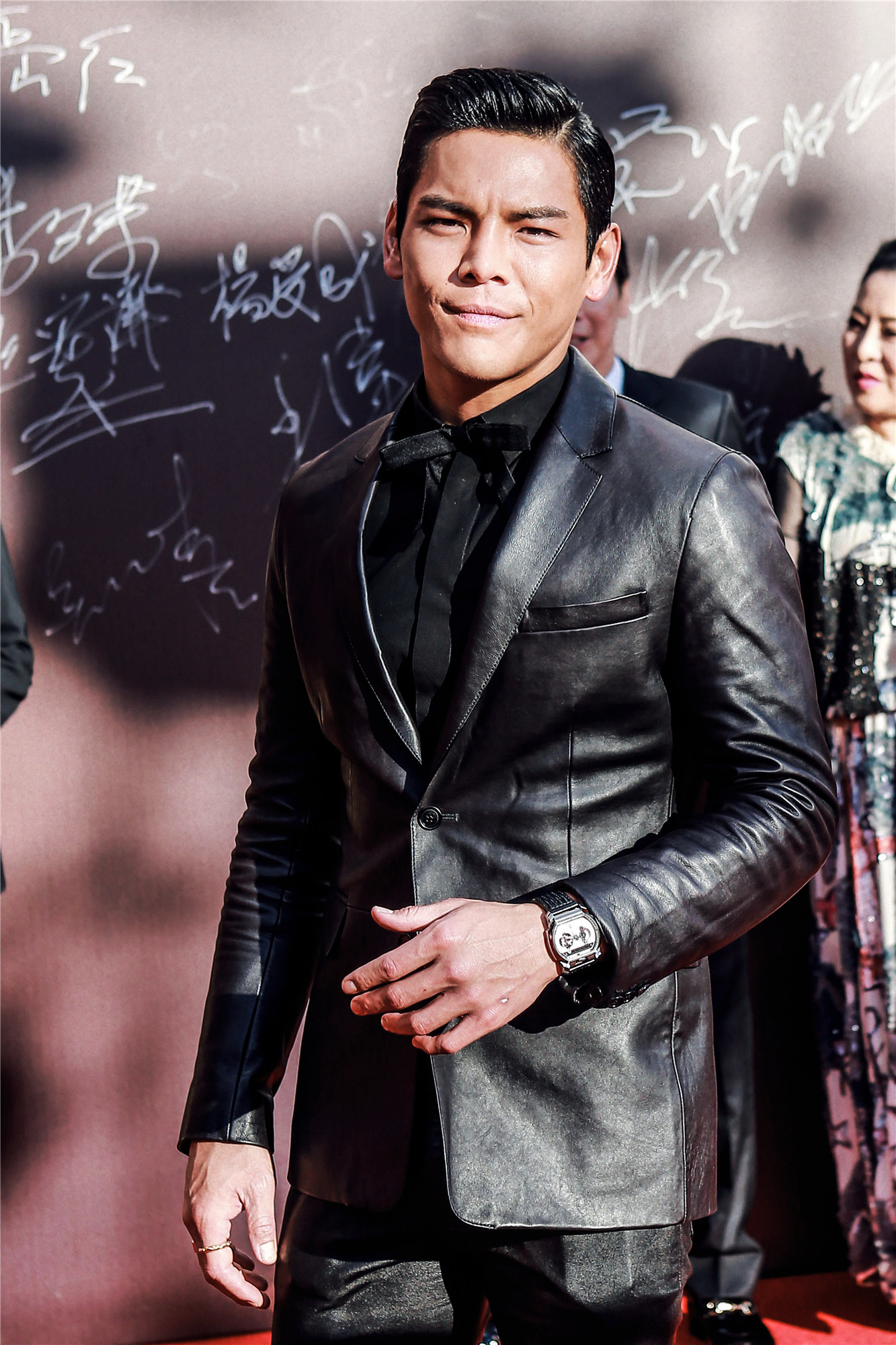 向佐怼滕华涛太冲动!导演是自我检讨,向佐忘记自己演的烂片了?