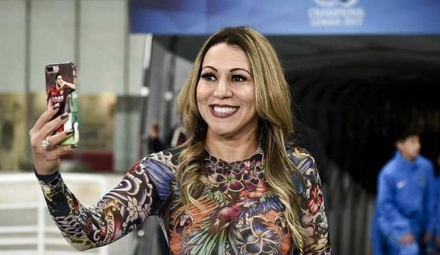 胡尔克离婚删除所有亲密照