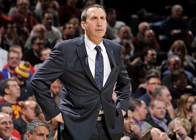 前骑士队教练大卫布拉特被诊断患有多发性硬化症关注下一个