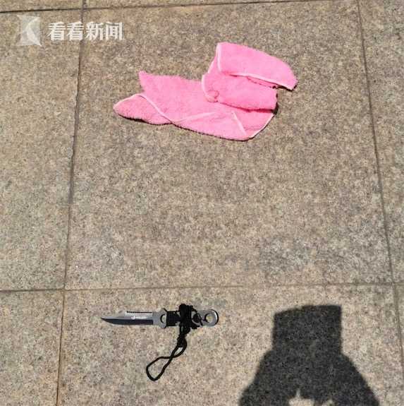 视频身中4刀血洒十余米退伍军人勇救母女看哭所有人