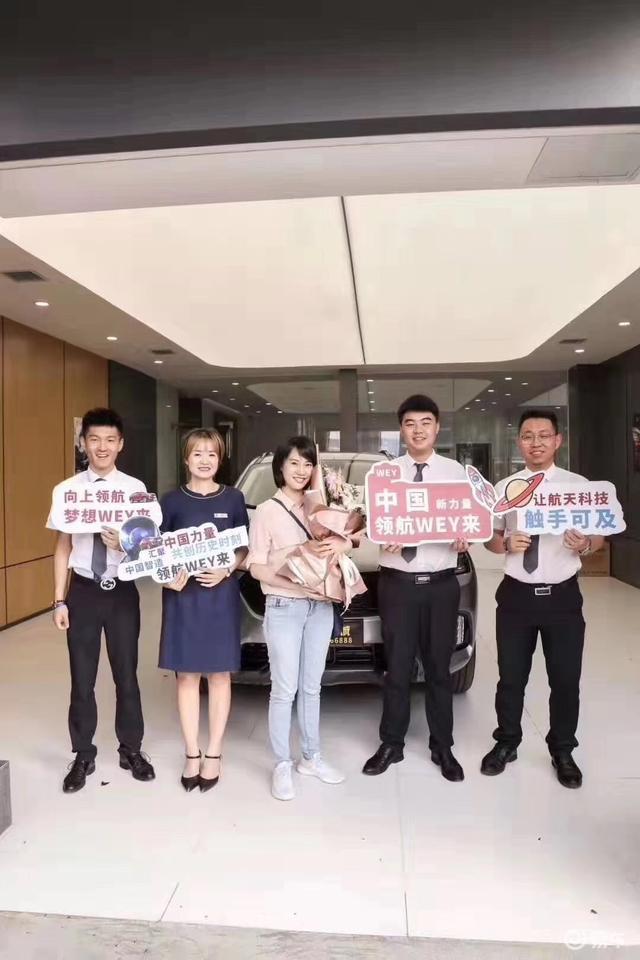 最近汽车界最热门话题,66万奔驰女车主进长城wey的4s店看车