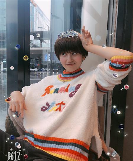 有趣的是,早在前1天晚上,许昕的妻子姚彦就在微博上传了大蟒这张照片.