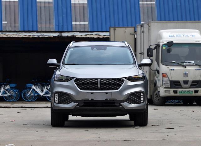 包括x5,x6以及部分m系车型都是由他设计,进入长城之后,为wey品牌规划