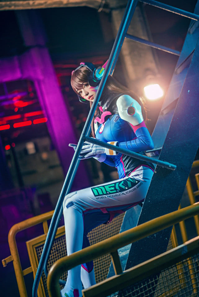 小姐姐cos守望先锋 d.va,为了还原度也是够拼的!