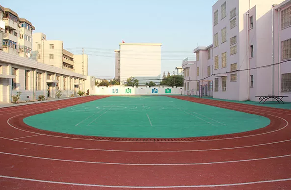 美国小学生在中国三线城市上暑期班爸爸看出中美教育差距