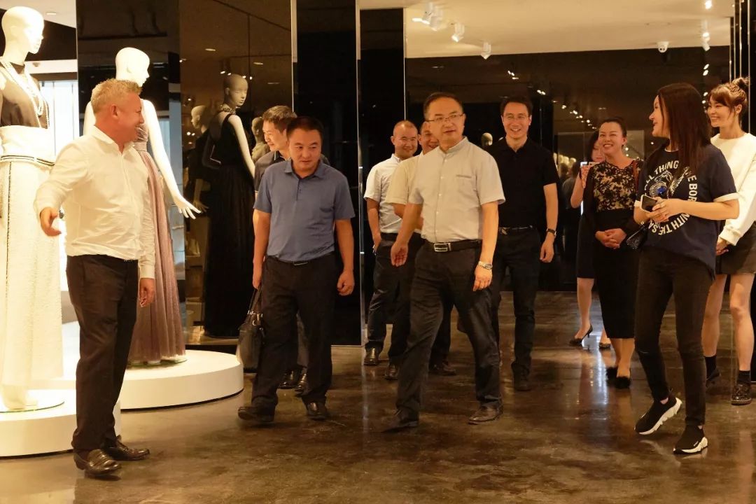 贵州省仁怀市市委副书记市长汪能科率队考察哥弟集团