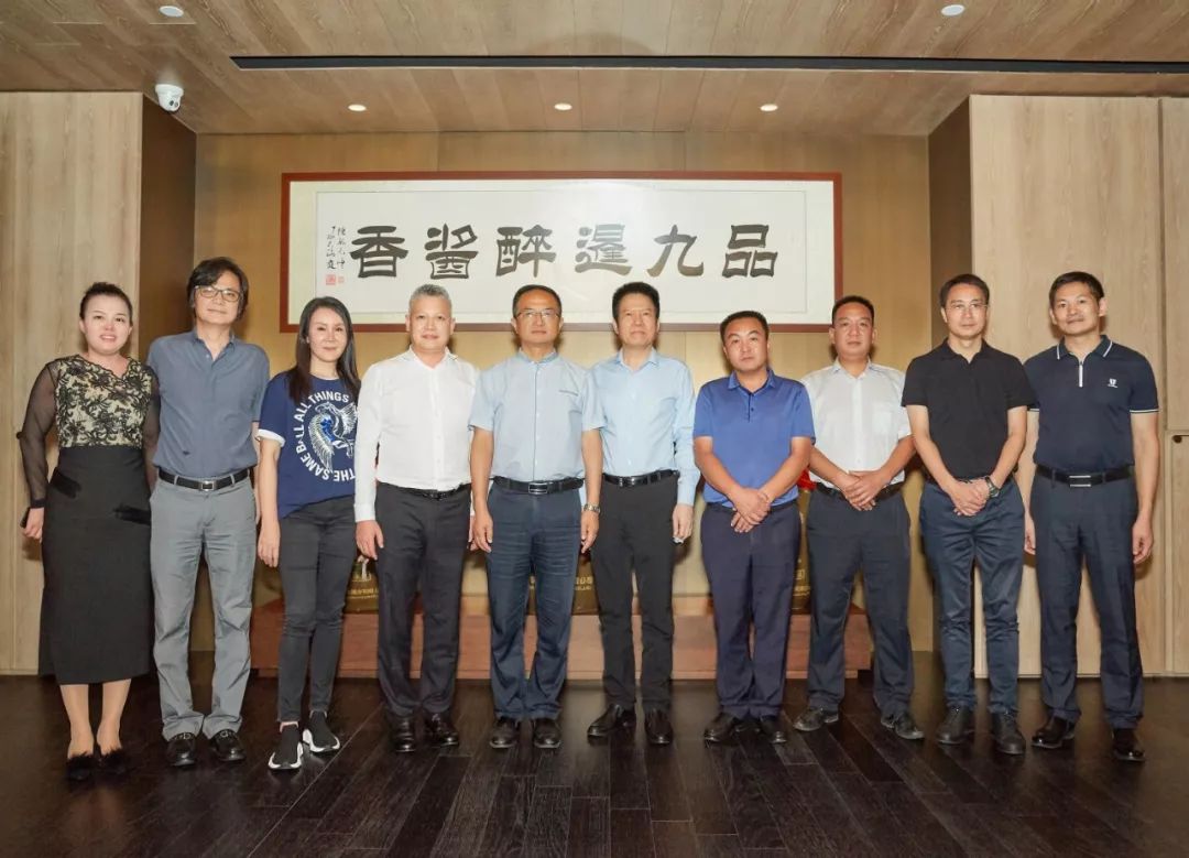 贵州省仁怀市市委副书记市长汪能科率队考察哥弟集团