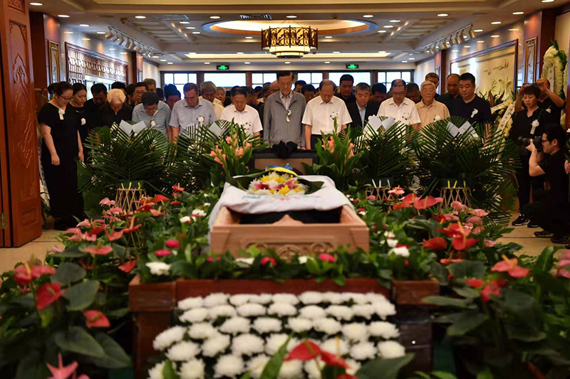 酿酒行业泰斗秦含章追悼会在八宝山举行组图