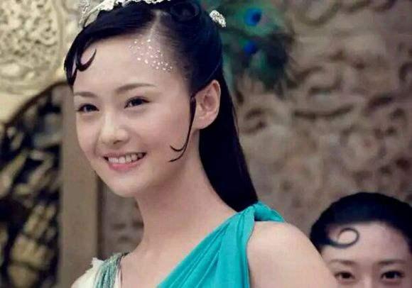 郑爽五年内无结婚计划没退圈还想挑战反派生日现场楚雨荨归来