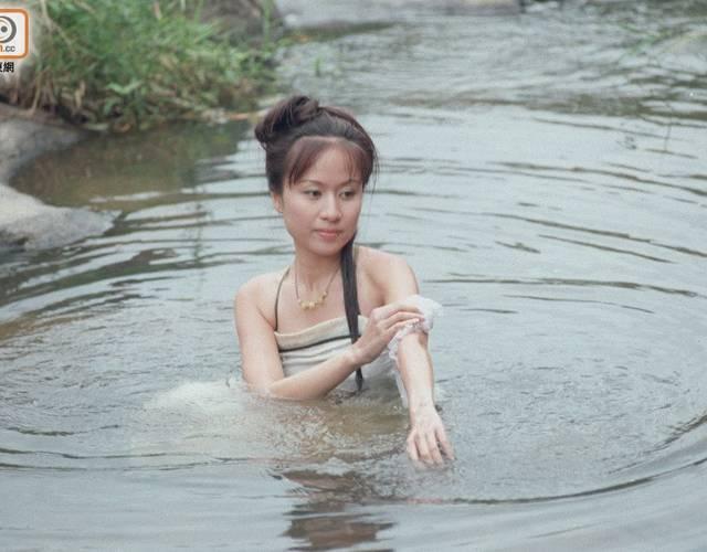 她当年甩刘恺威嫁入豪门却被5年家暴如今42岁仍要继续三胎