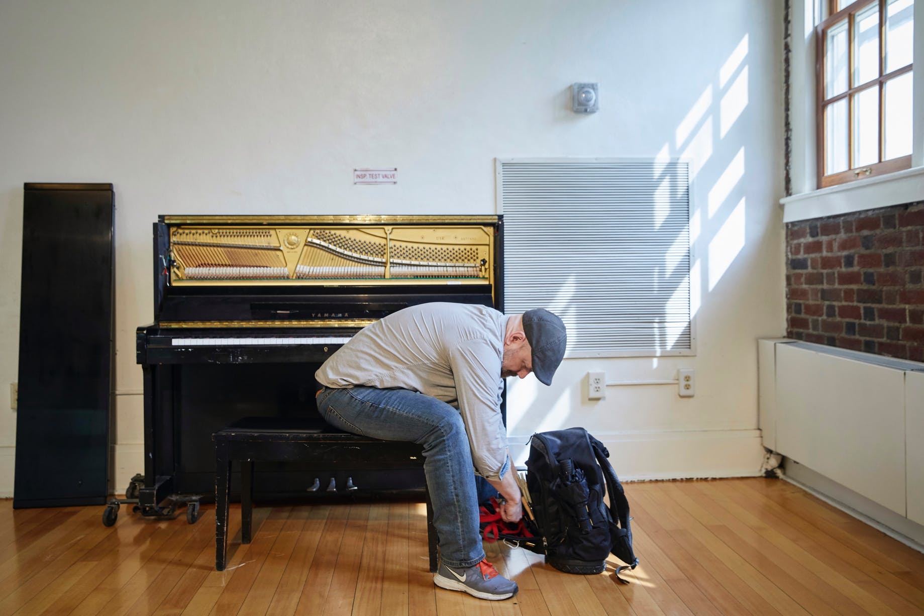 从歌剧院到布鲁克林褐砂石街一位钢琴调音师的一天