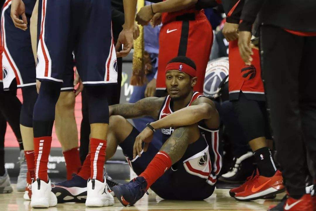 没有哪一名球员将确定得到出场时间,这可能是联盟中最混乱的球队,也是