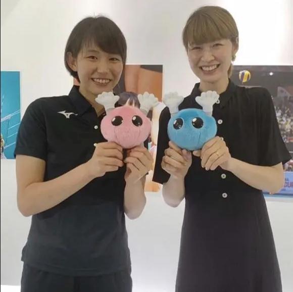 退役三年,如今再为女排站台,美貌依旧|木村纱织|日本女排|王一梅_新浪