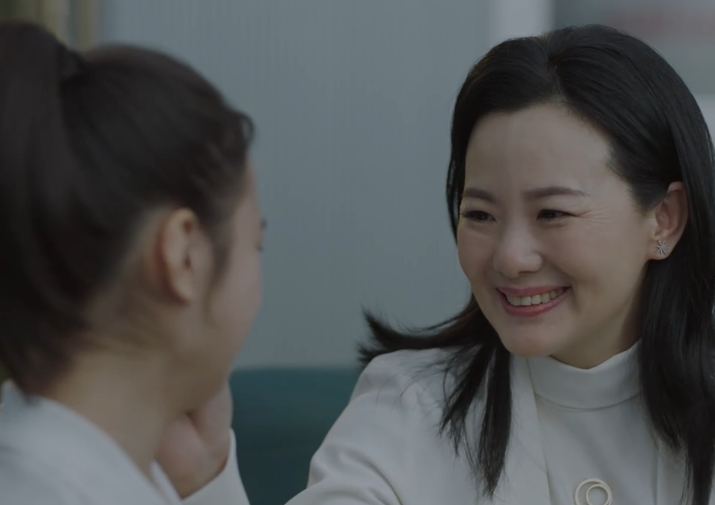 小欢喜:刘静癌症康复,临别前送大礼说情话!果然是最懂英子的人