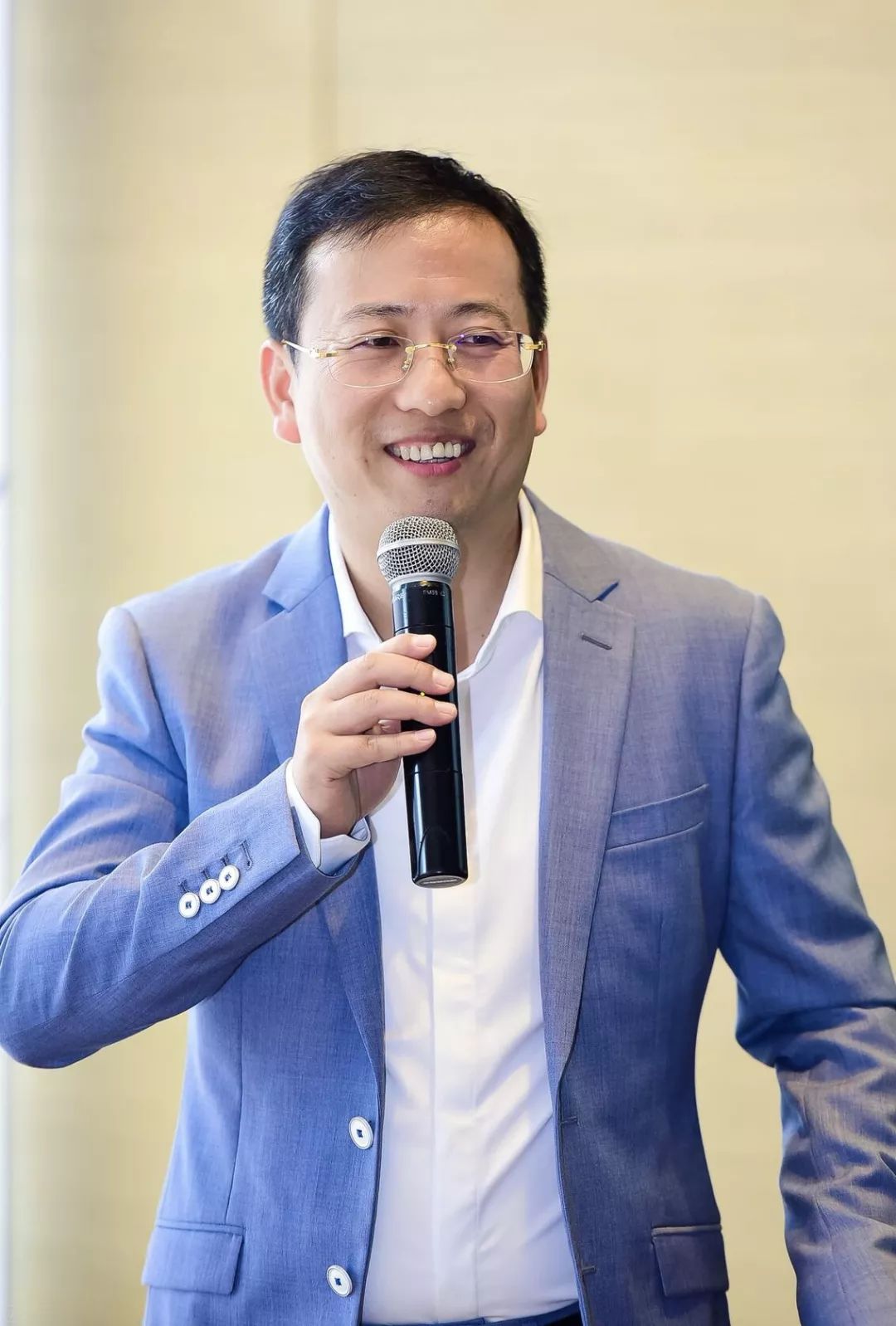 与上市公司合并,收购英国私校的雅力集团总裁:不盈利的学校不是好学校