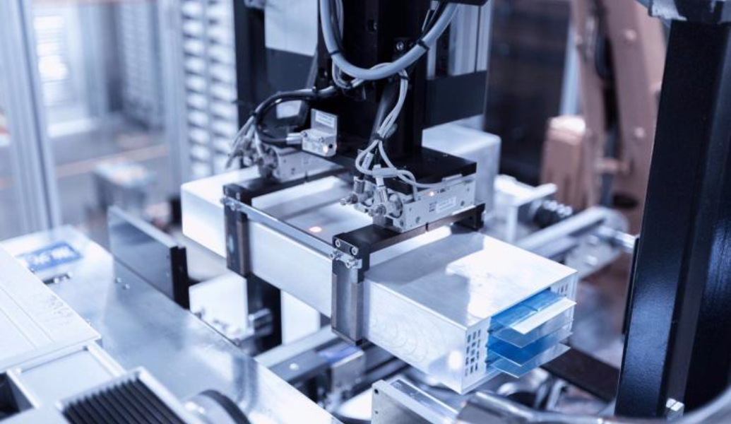 吴岩 8月23日,未来汽车日报(id:auto-time)独家获悉,青海比亚迪锂电池