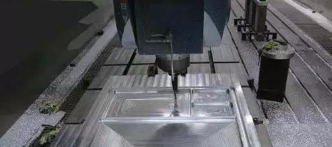 陶瓷雕铣机操机人员应当具备怎样的专业素养?