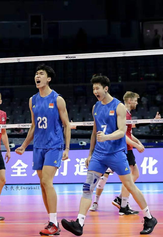 中日男排友谊赛中国男排32日本男排刘力宾展现高人气