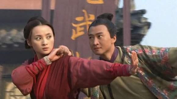 五版杨康穆念慈比武招亲别人都在过招这两对是在尬舞吗