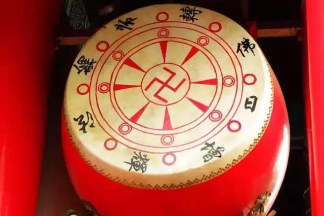 晨钟暮鼓在佛教寺院中有什么特殊的含义