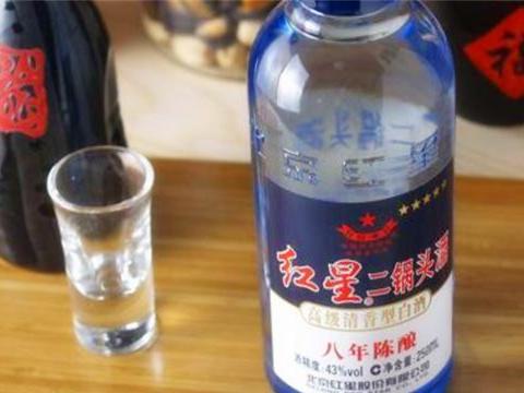 二锅头 被称为经典 其实也有三锅头 酿酒老师傅告诉你秘密 二锅头 被称为经典 其实也有三锅头 酿酒老师傅告诉你秘密