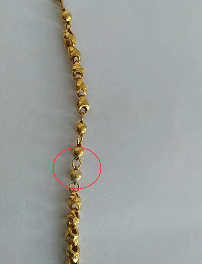 咋回事黄金手链才买18天就掉色了热线帮22111000